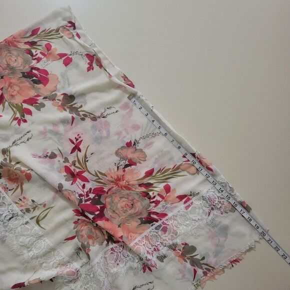 Grace & Lace Women's Savanah Floral Shawl Scarf - Picture 7 of 15